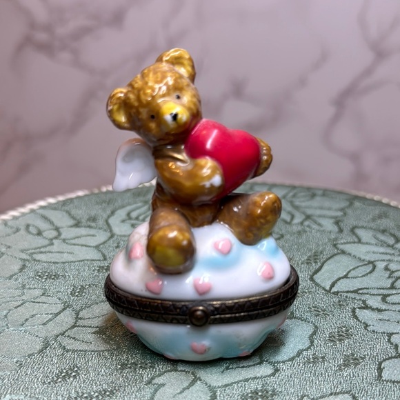 Midwest of Cannon Falls Cute Bear Angel Trinket Box with Heart - Picture 1 of 11